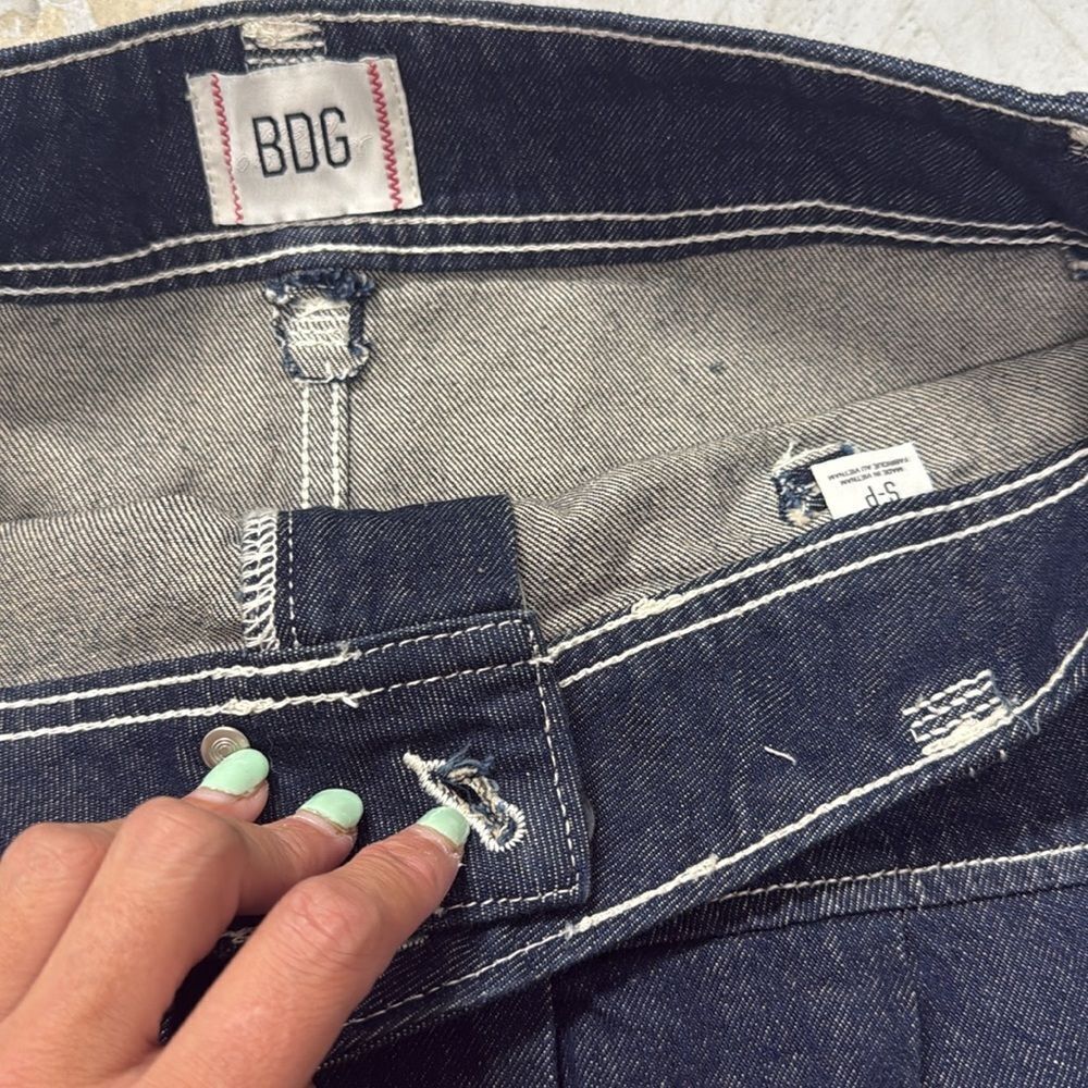 BDG Indigo Denim Skirt NEVER WORN - Size Small Denim Skater Mini Skirt - Picture 2 of 3